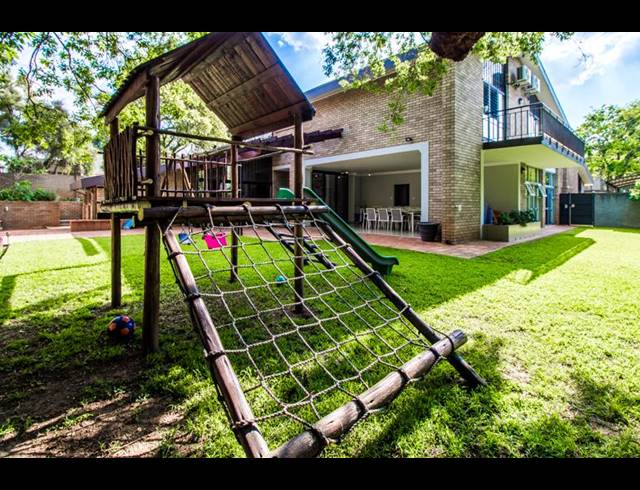 4 BEDROOM HOUSE FOR SALE IN BROOKLYN